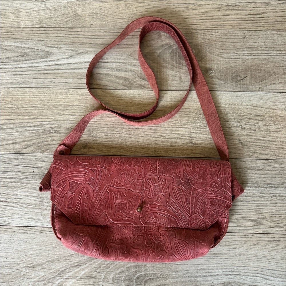 Arden And James Arden Pouch Crossbody Bag